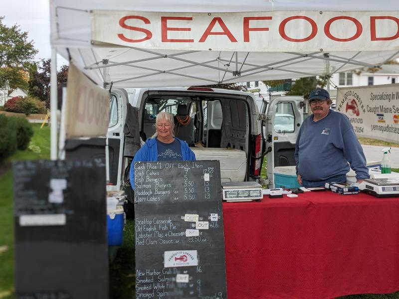 CANDI JONETH/Boothbay Register Boothbay Farmer's Market. CANDI JONETH/Boothbay Register