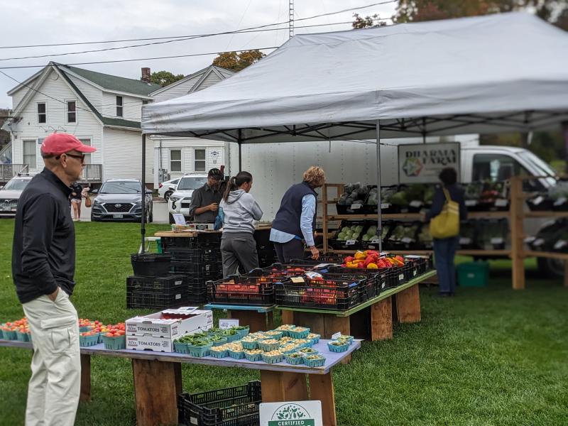 CANDI JONETH/Boothbay Register Boothbay Farmer's Market. CANDI JONETH/Boothbay Register