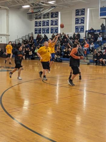 Fanslau for three. CANDI JONETH/Boothbay Register