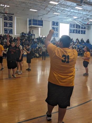 Brian Abbe puts it up. CANDI JONETH/Boothbay Register